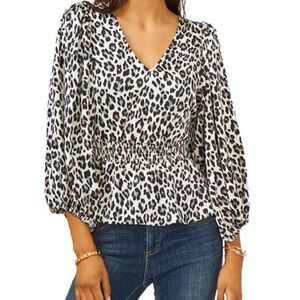 Vince Camuto leopard print ballon sleeve top size small